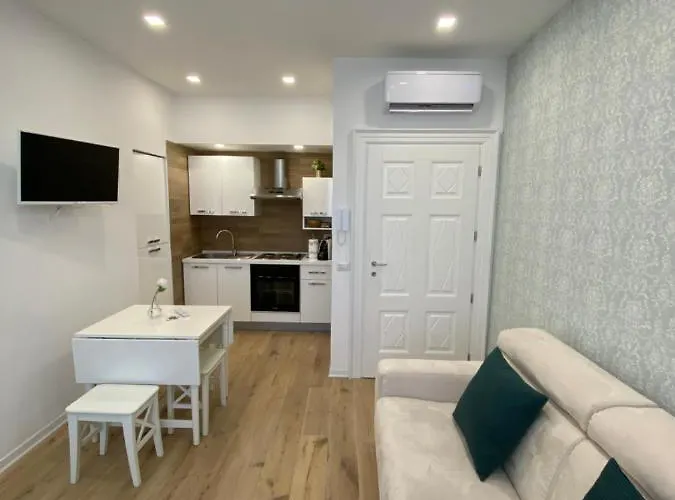 Antico Palazzo Maggiore Feriehus Verbania